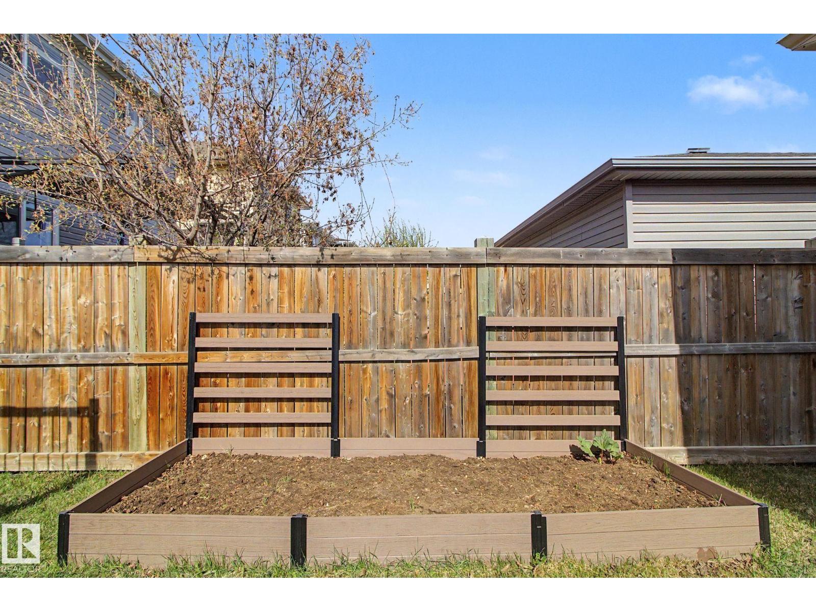 7363 179 AV NW, Edmonton