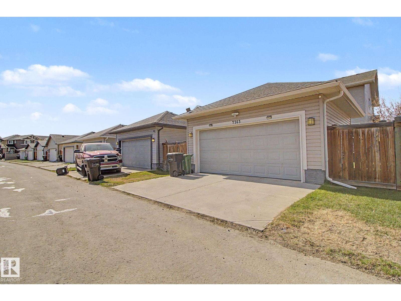 7363 179 AV NW, Edmonton