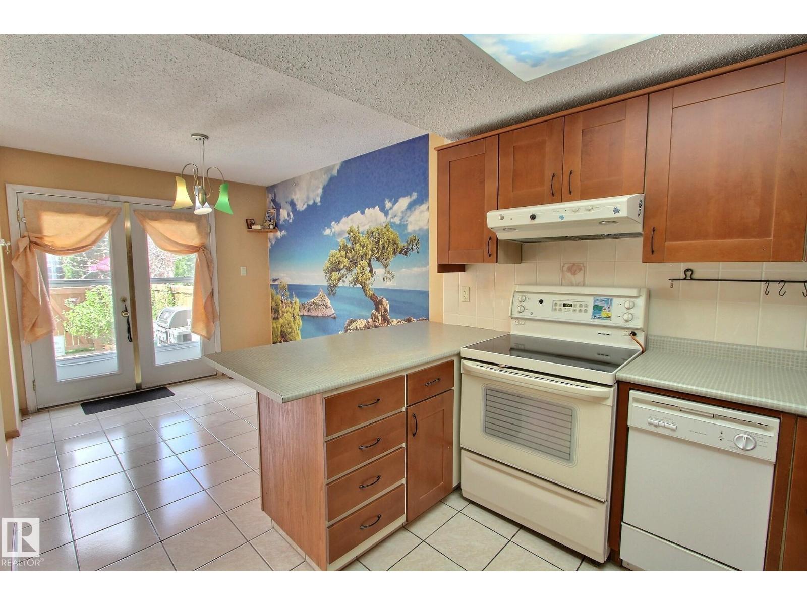 230 CHATEAU PL NW, Edmonton