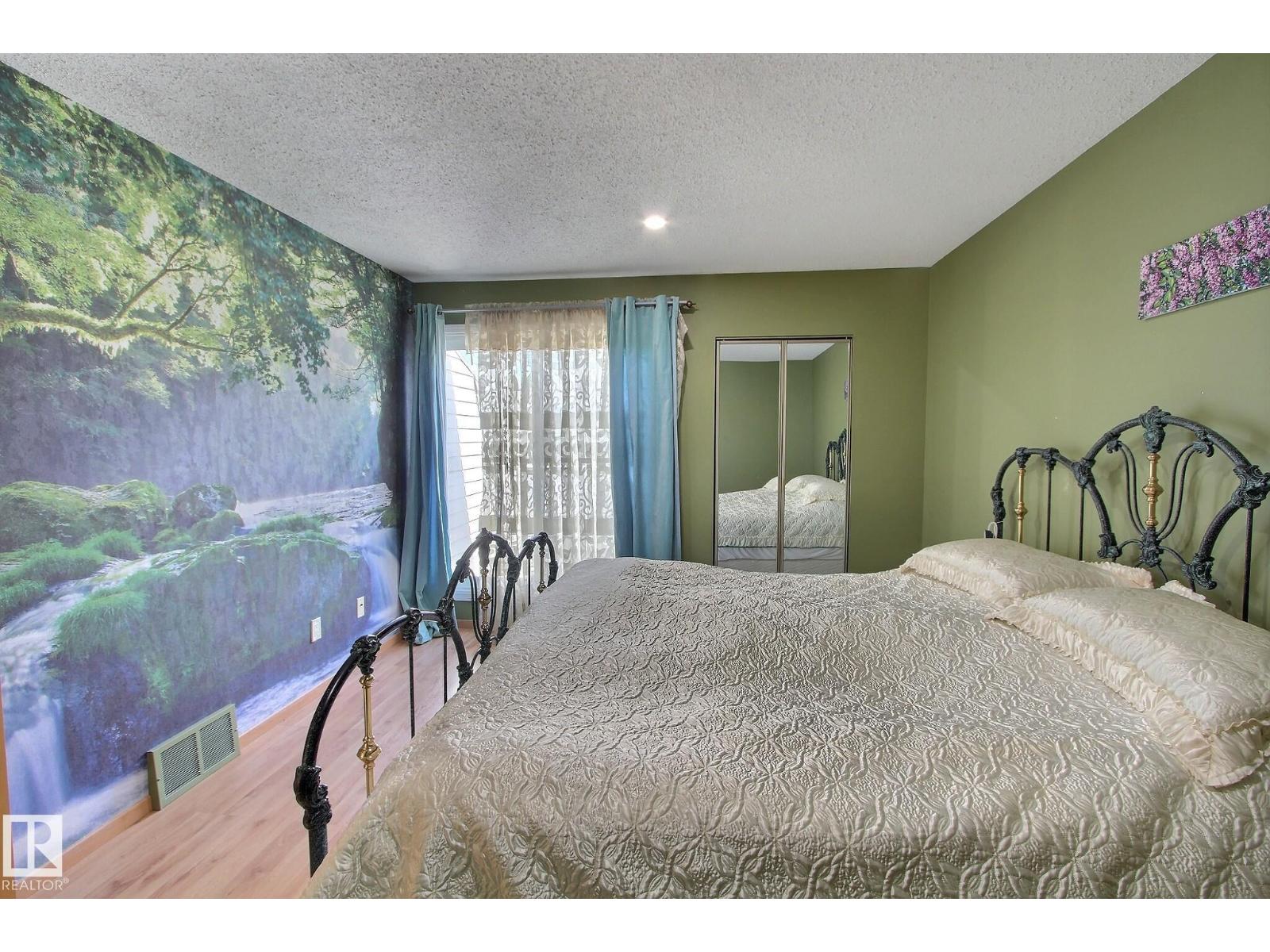 230 CHATEAU PL NW, Edmonton