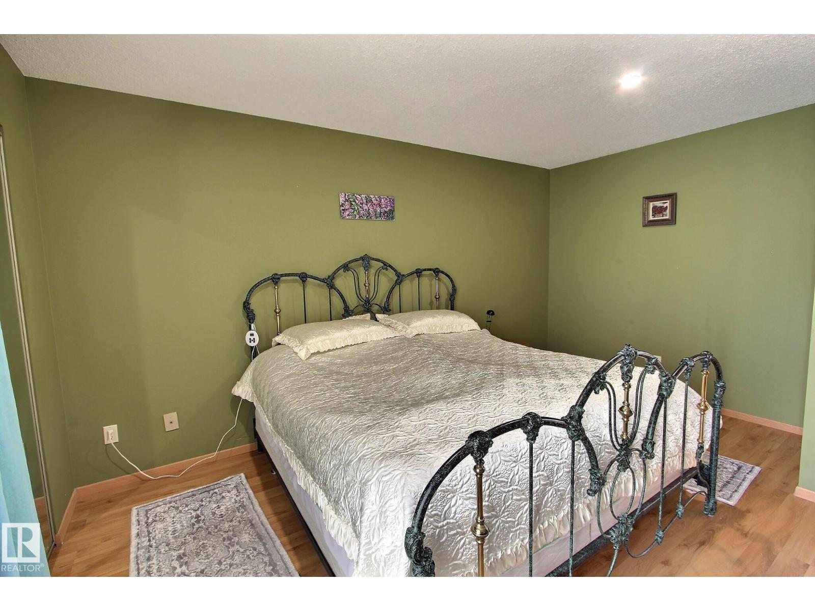 230 CHATEAU PL NW, Edmonton