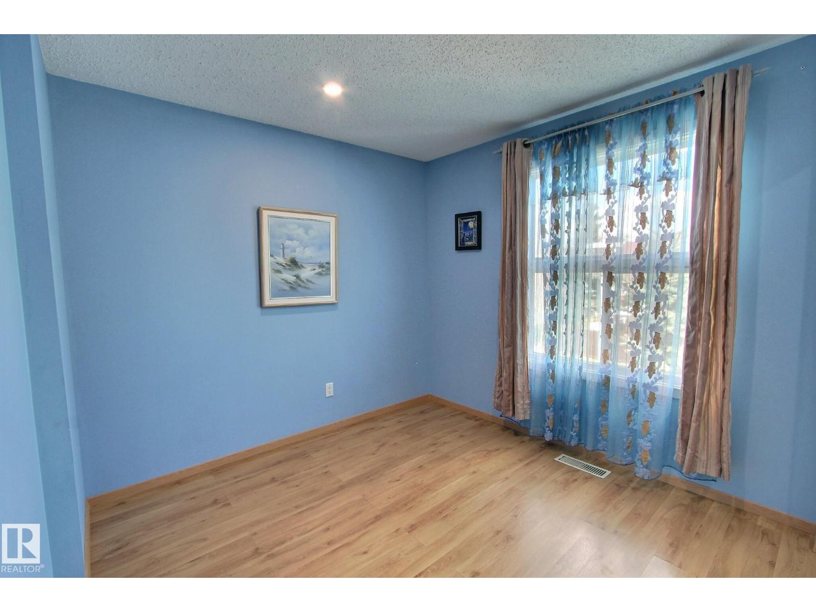 230 CHATEAU PL NW, Edmonton