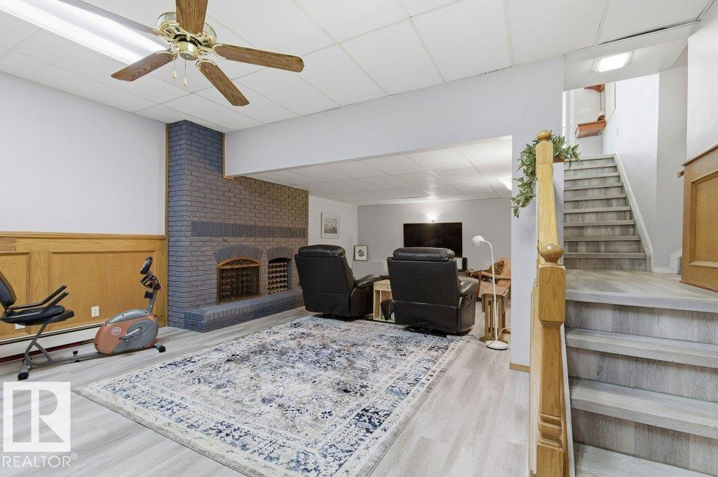 8608 22 AVE NW, Edmonton
