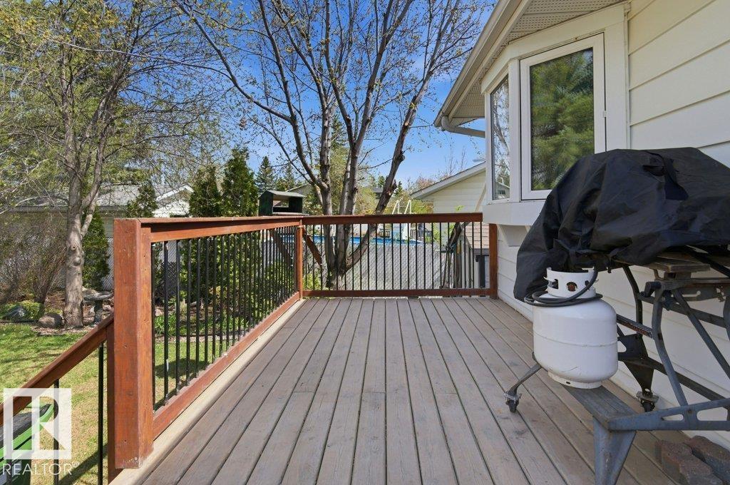 8608 22 AVE NW - 40
