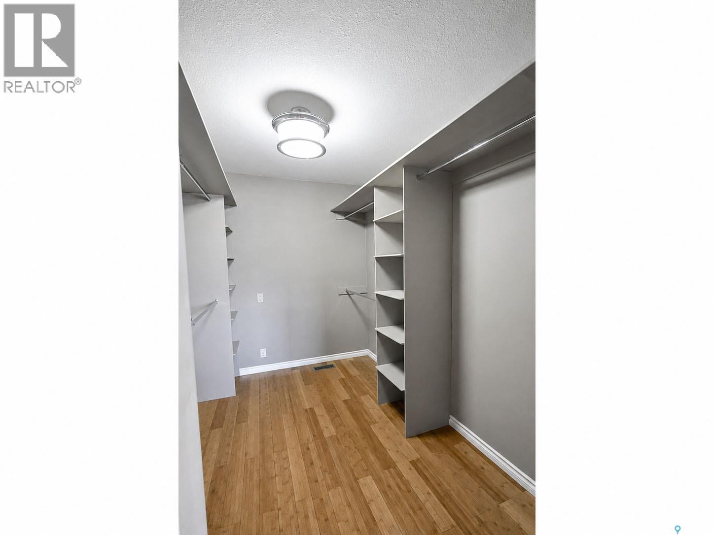 2550 MacDonald AVENUE - 15