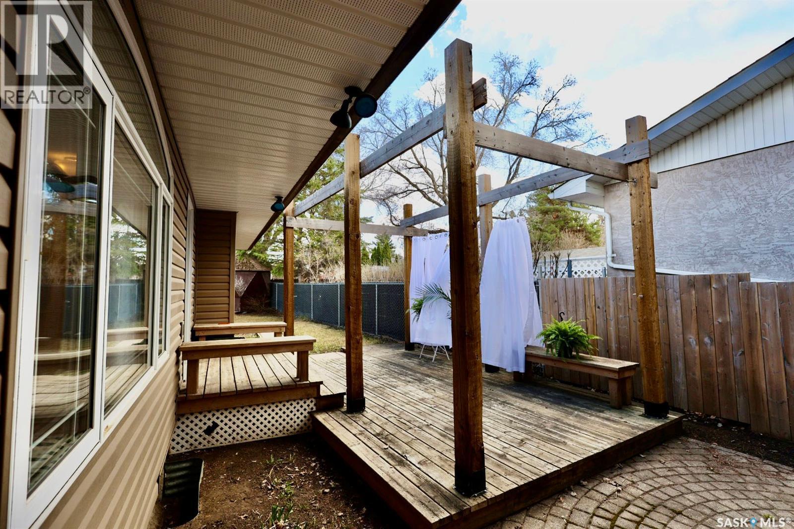 2550 MacDonald AVENUE - 29