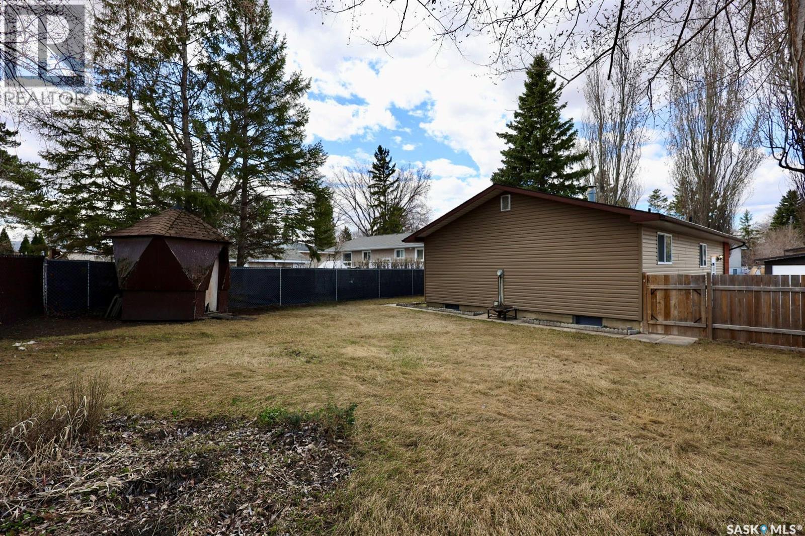 2550 MacDonald AVENUE - 35