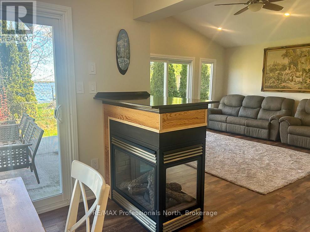 652 ROBEL DRIVE - 15