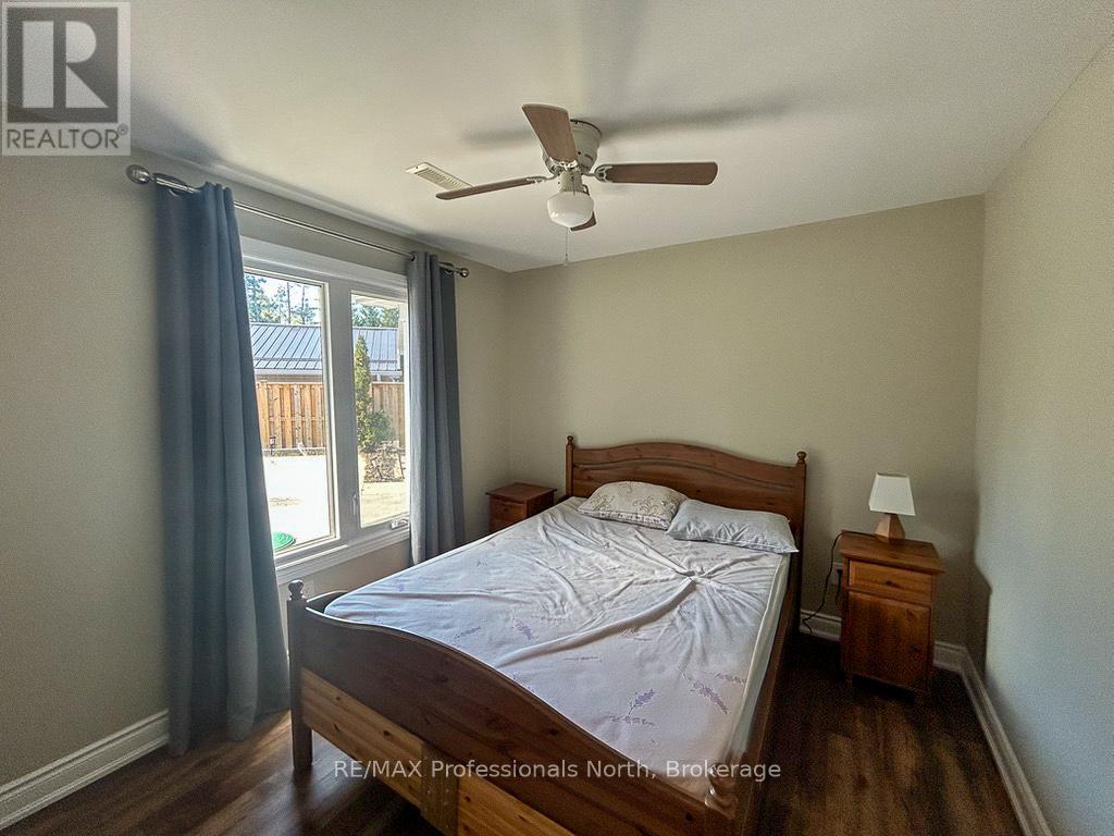 652 ROBEL DRIVE - 18