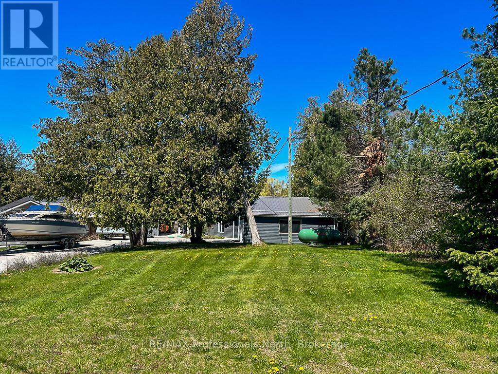 652 ROBEL DRIVE - 37