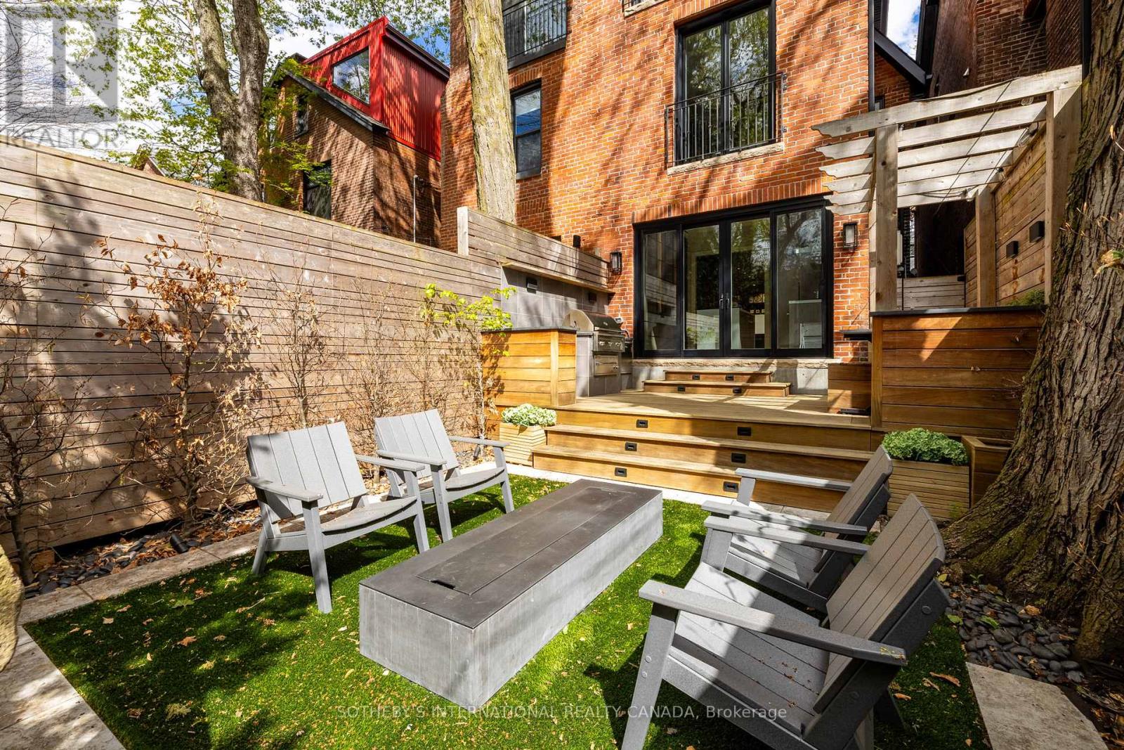 33 TRANBY AVENUE - 27