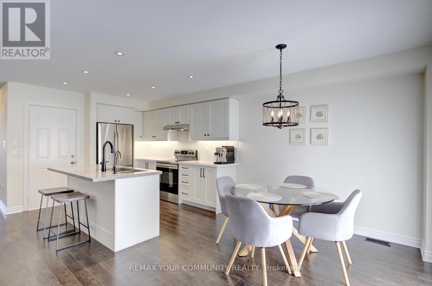 32 BLACK MAPLE CRESCENT - 11