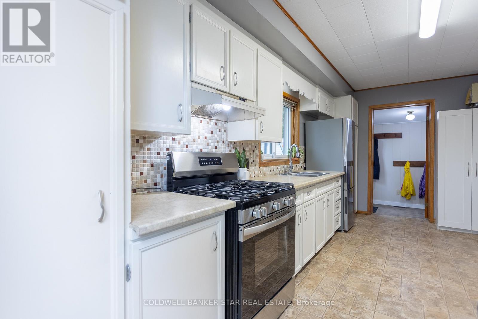106 FAIRVIEW AVENUE - 21