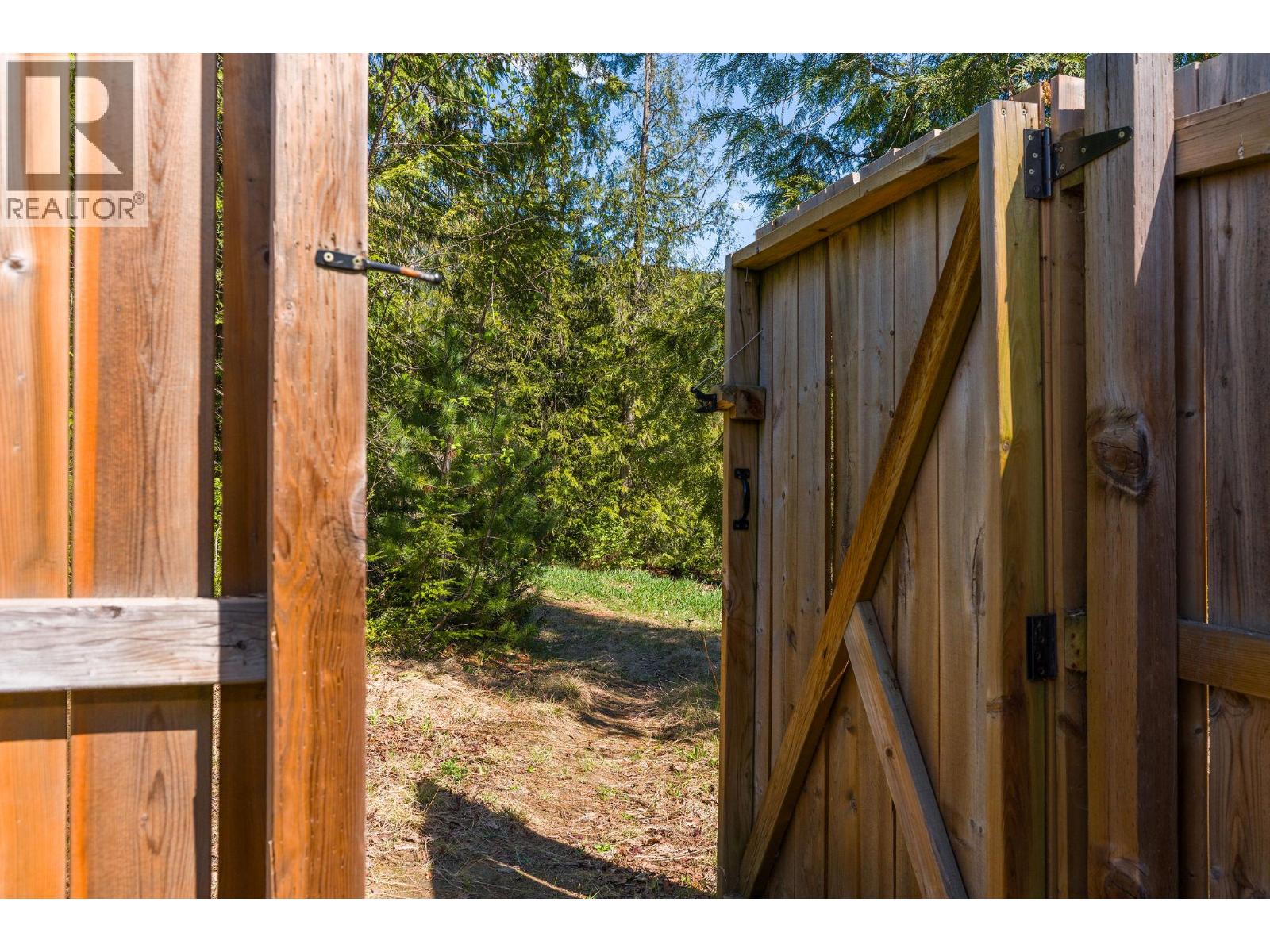 81 Johnson Way, Revelstoke