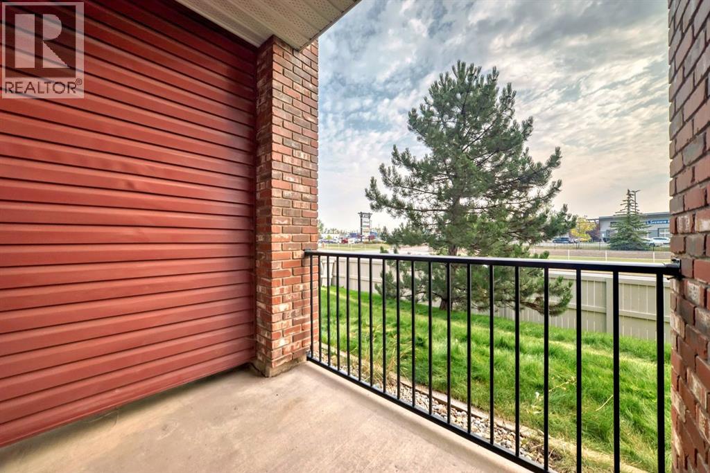 #120 60 Royal Oak Plaza NW - 17