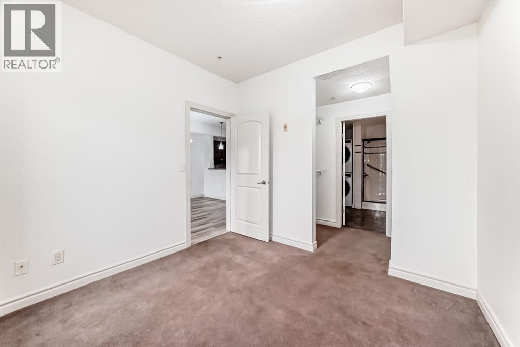 #120 60 Royal Oak Plaza NW - 24