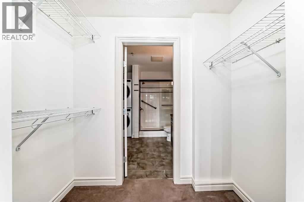 #120 60 Royal Oak Plaza NW - 26