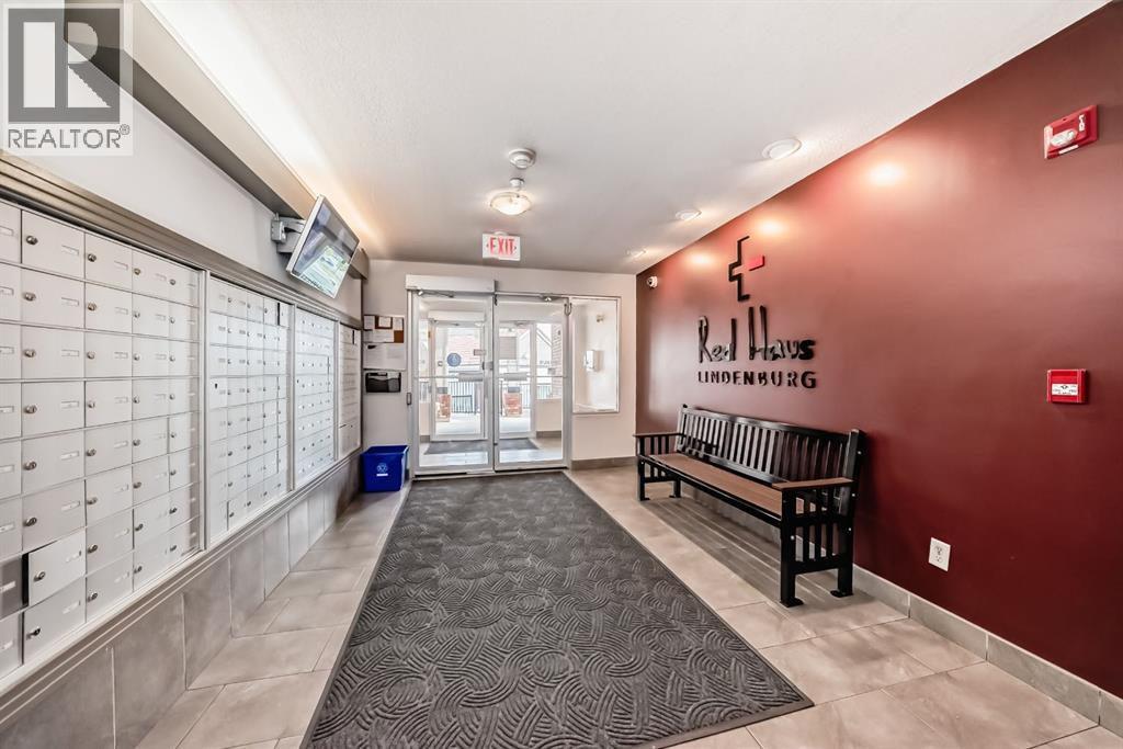 #120 60 Royal Oak Plaza NW - 32