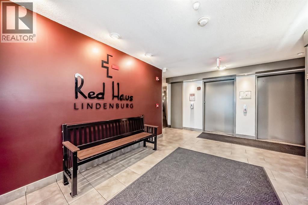 #120 60 Royal Oak Plaza NW - 34