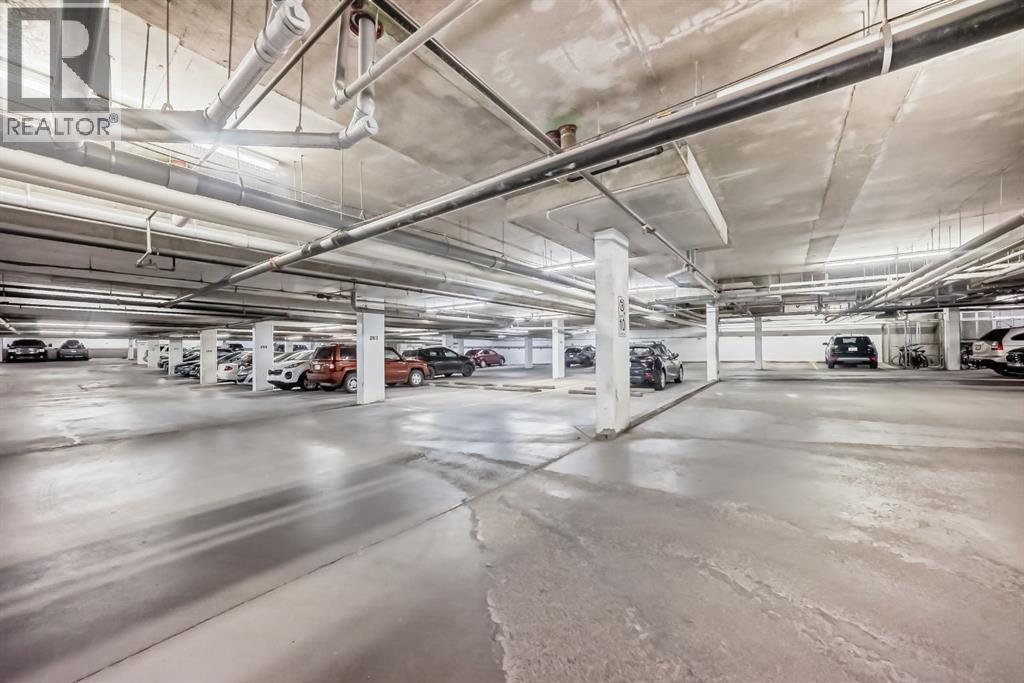 #120 60 Royal Oak Plaza NW - 35