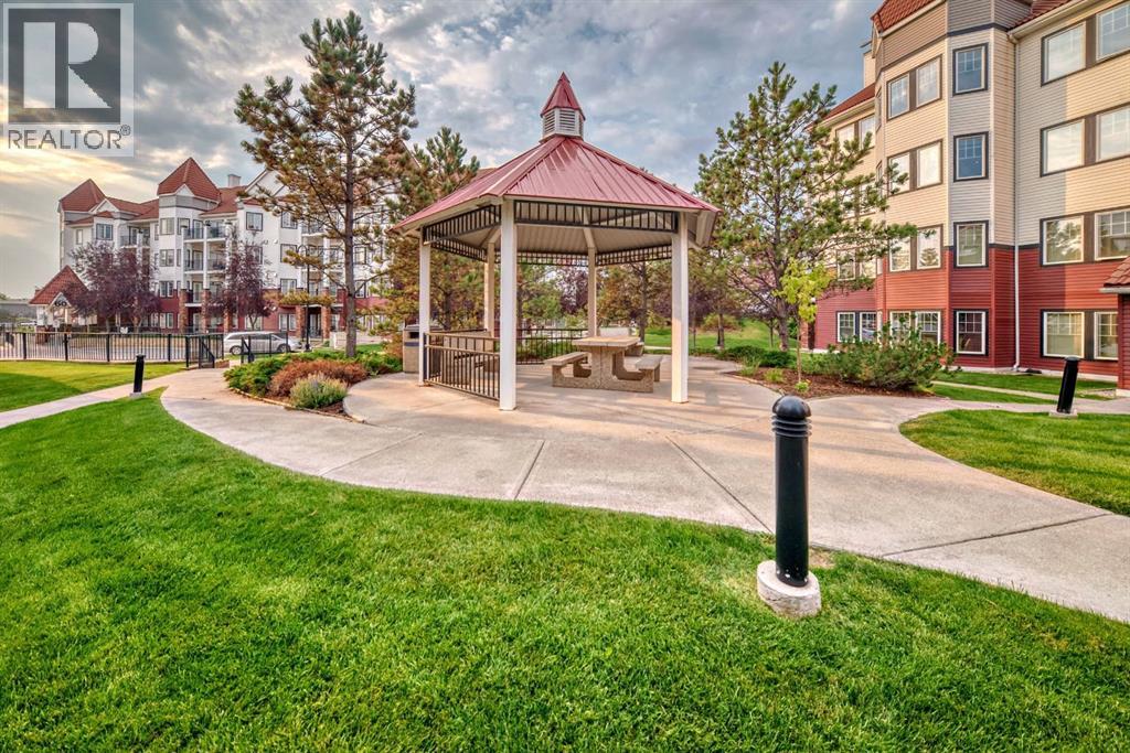 #120 60 Royal Oak Plaza NW - 42