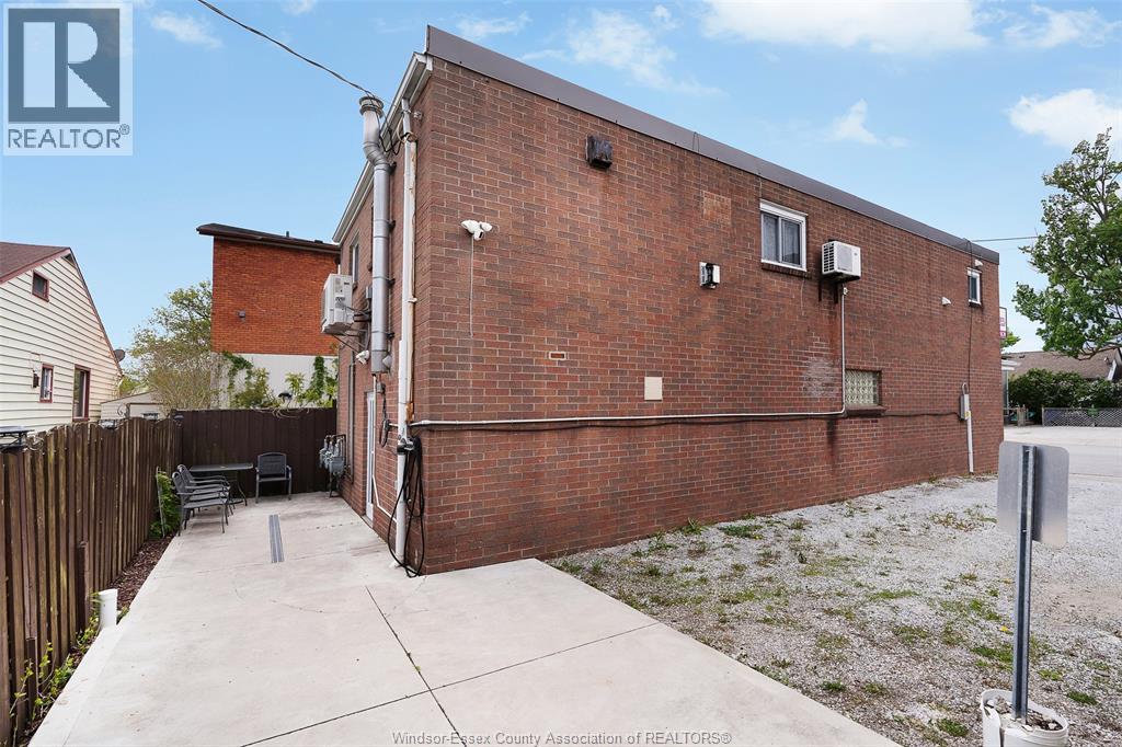 26 CENTRE STREET, Essex, Ontario, N8M1N9 — Photo 8