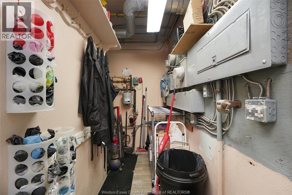 26 CENTRE STREET, Essex, Ontario, N8M1N9 — Photo 7