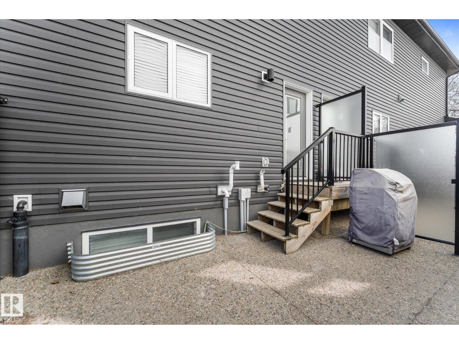 14914 108 AV NW - 33