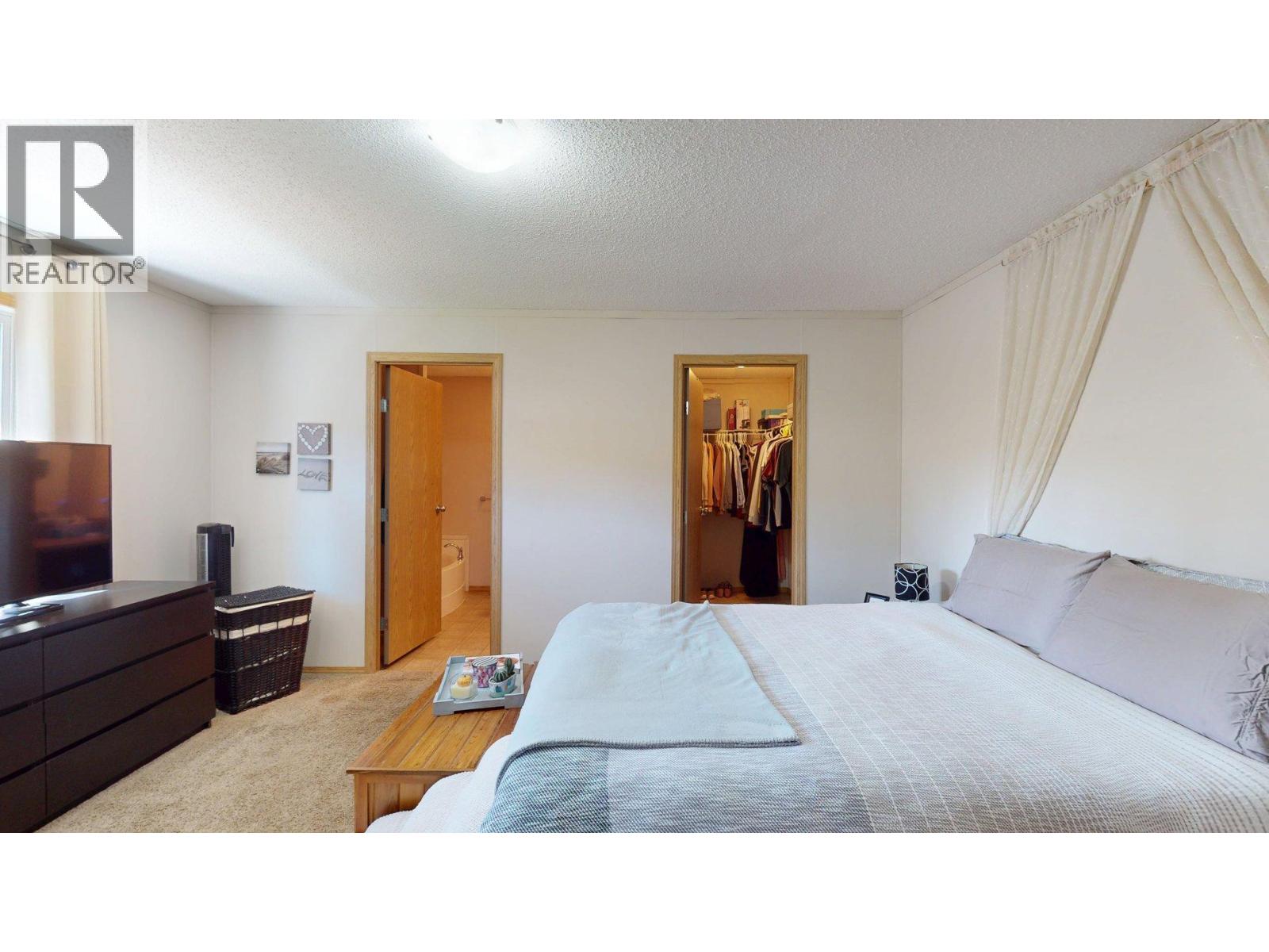 #8 100 ASPEN Drive - 11