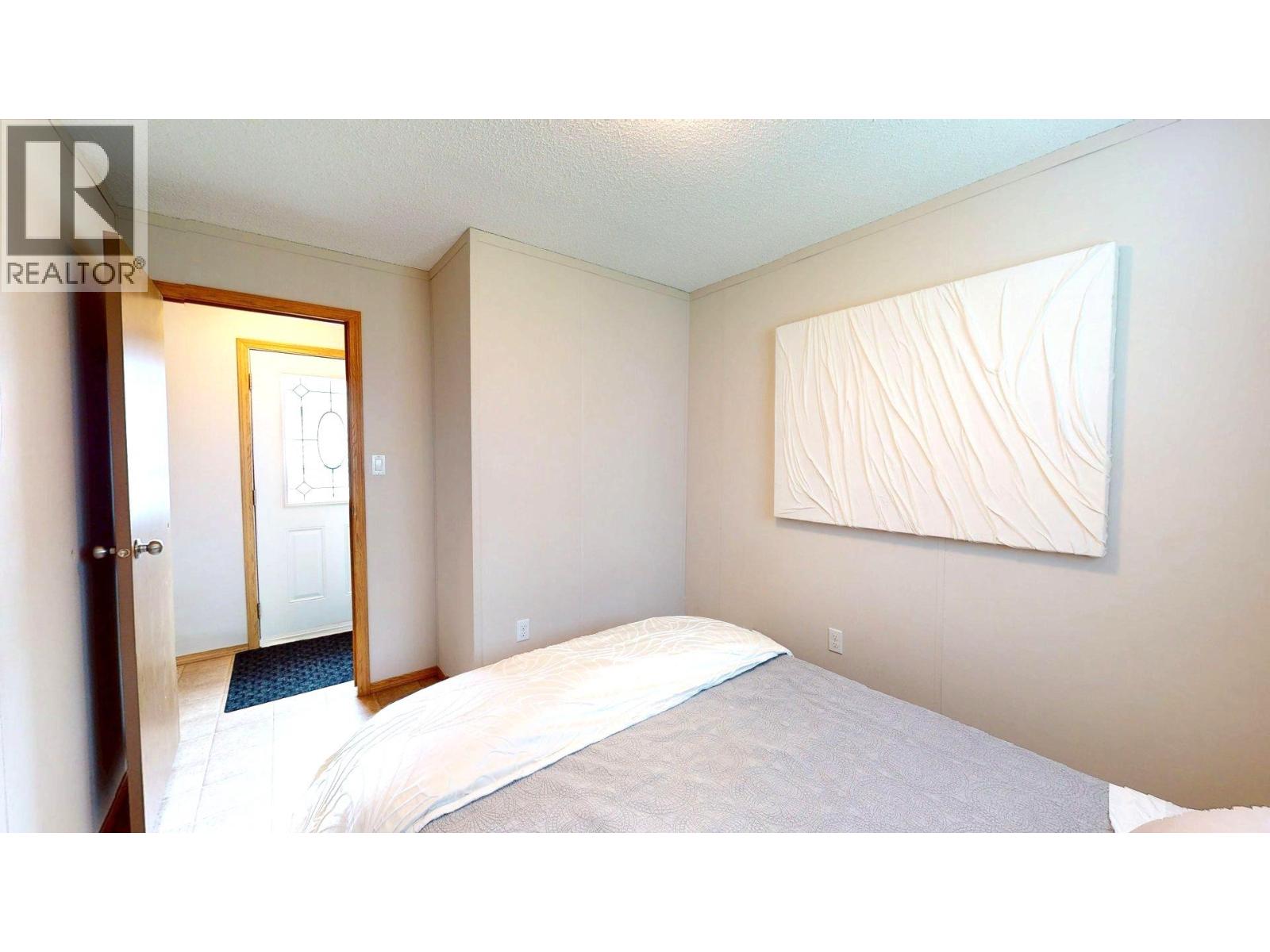 #8 100 ASPEN Drive - 18
