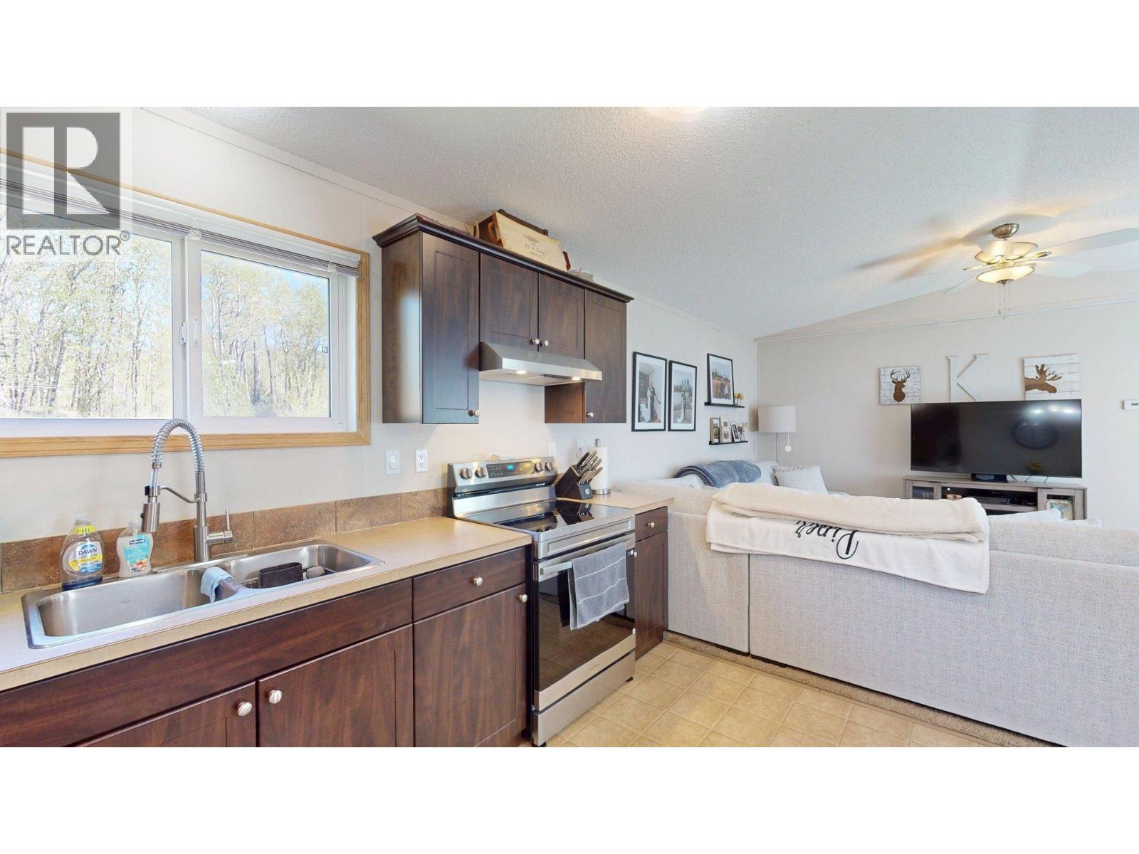 #8 100 ASPEN Drive - 8