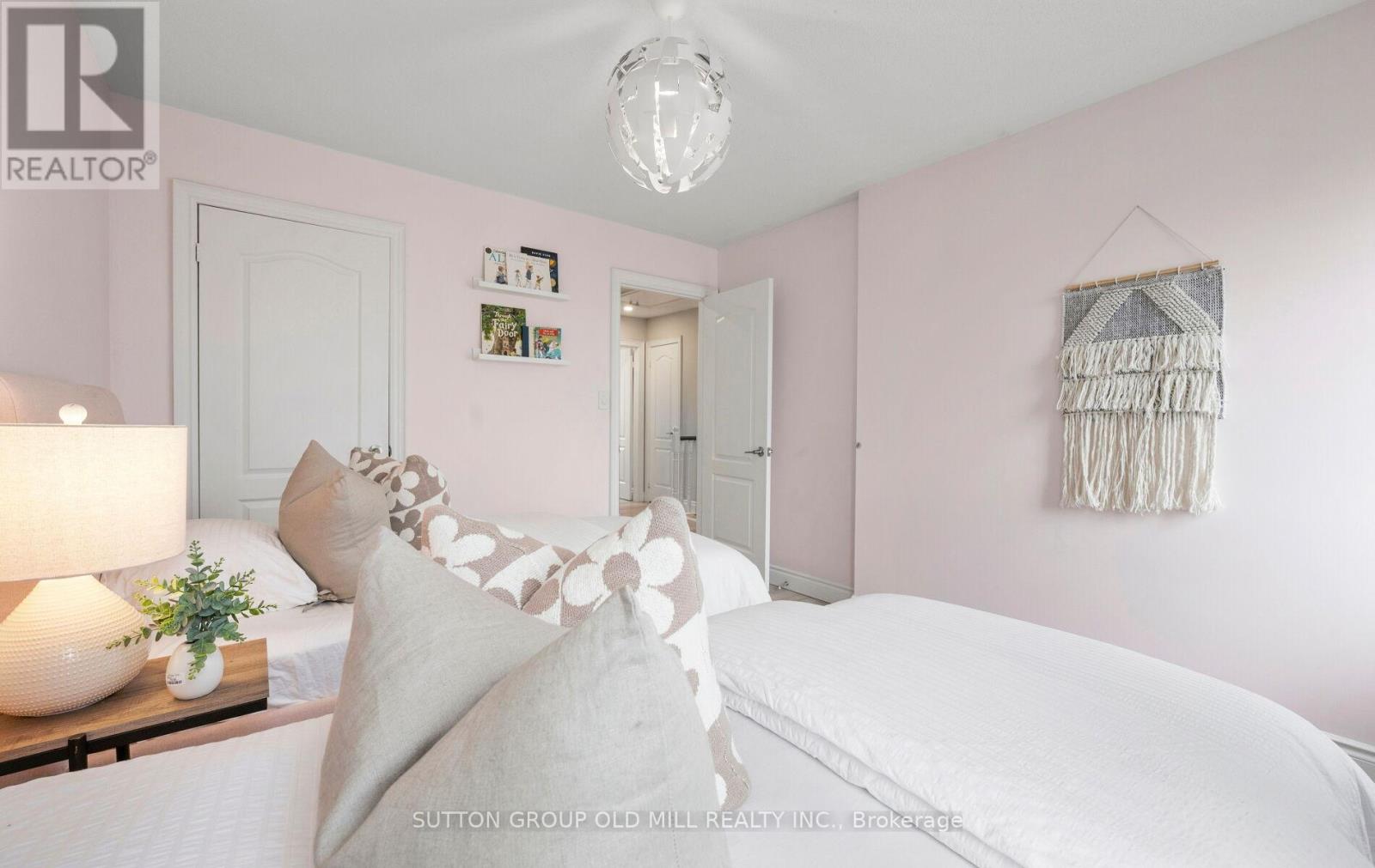 36 CLOCKWORK LANE - 29