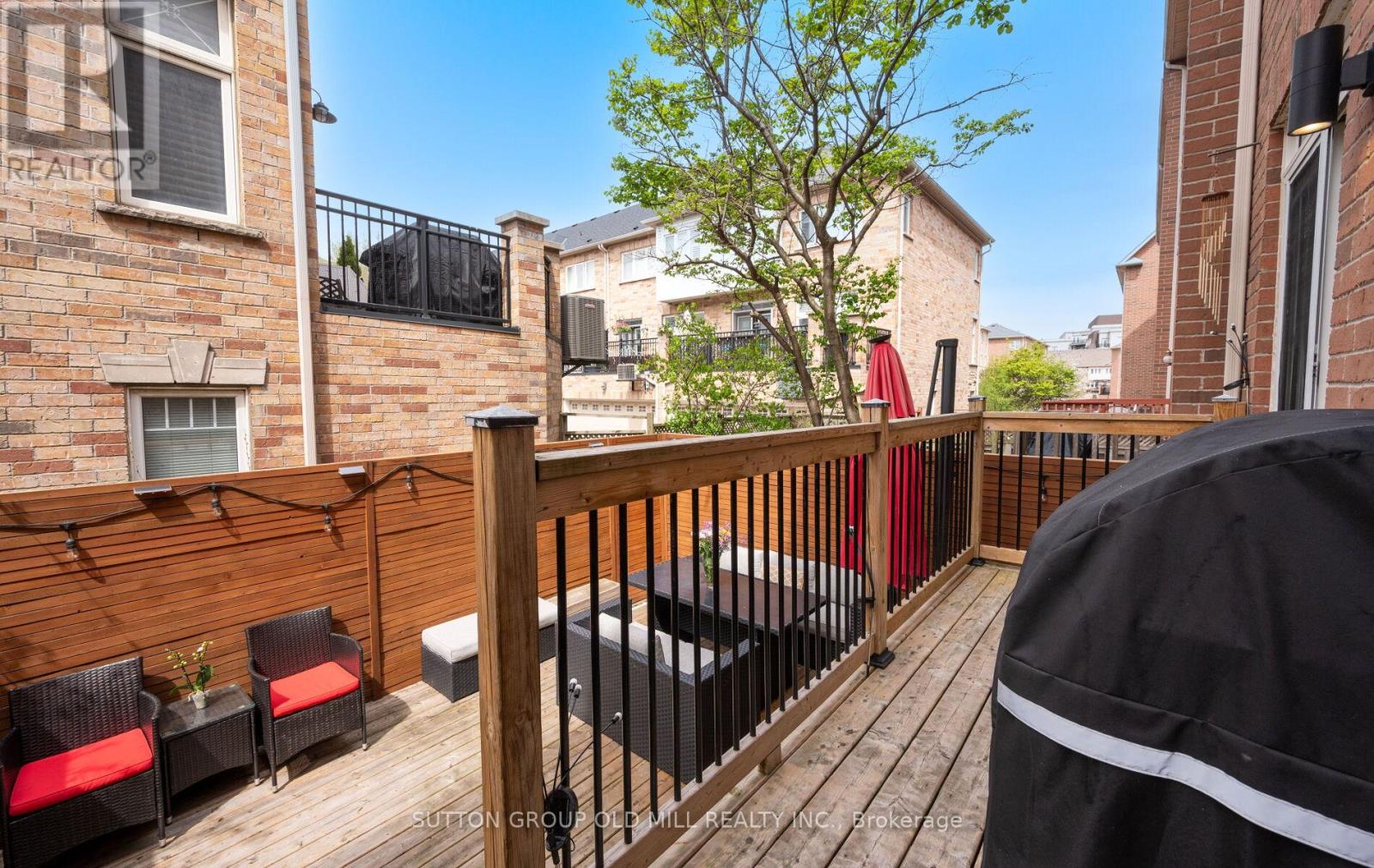 36 CLOCKWORK LANE - 34