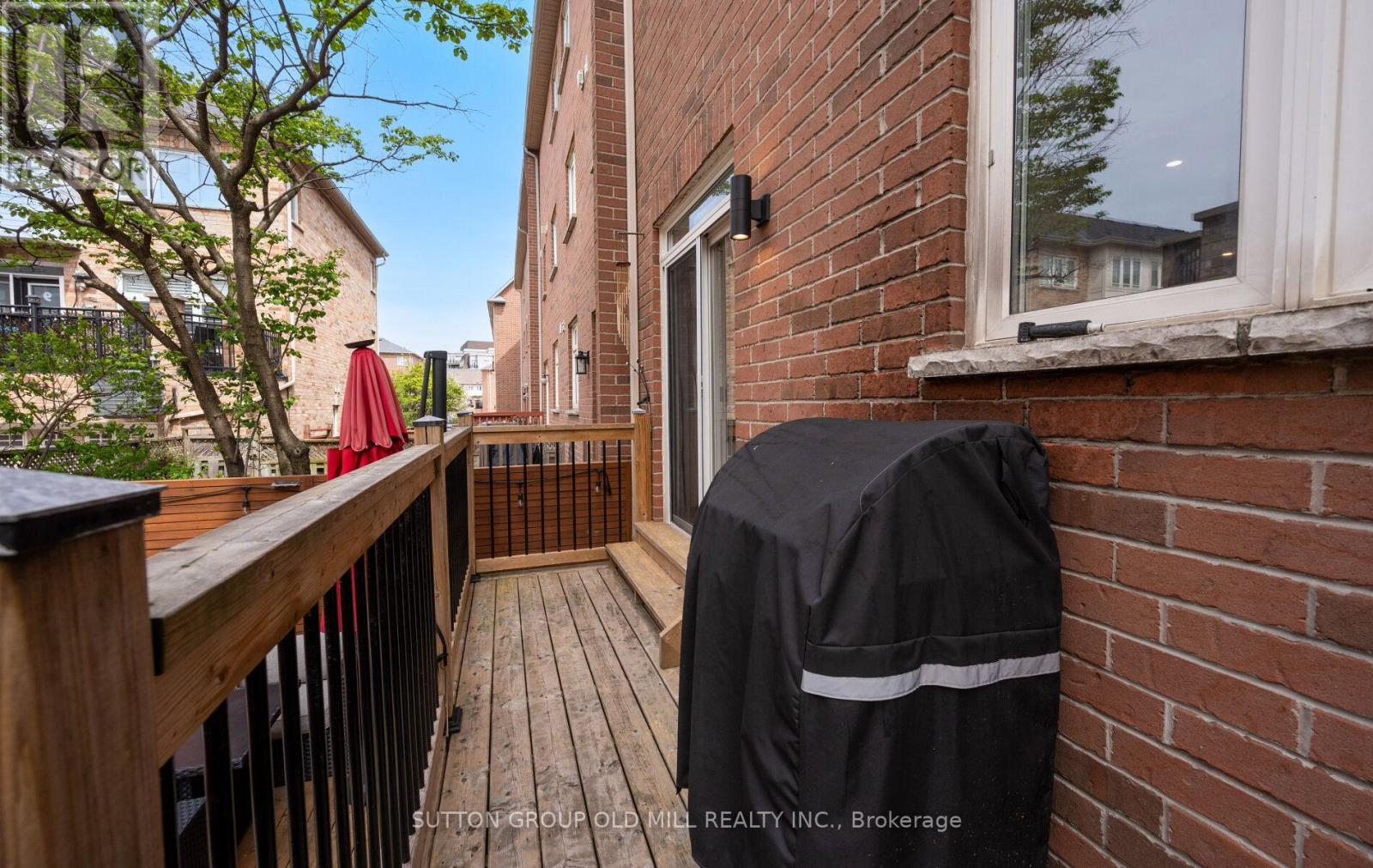 36 CLOCKWORK LANE - 35