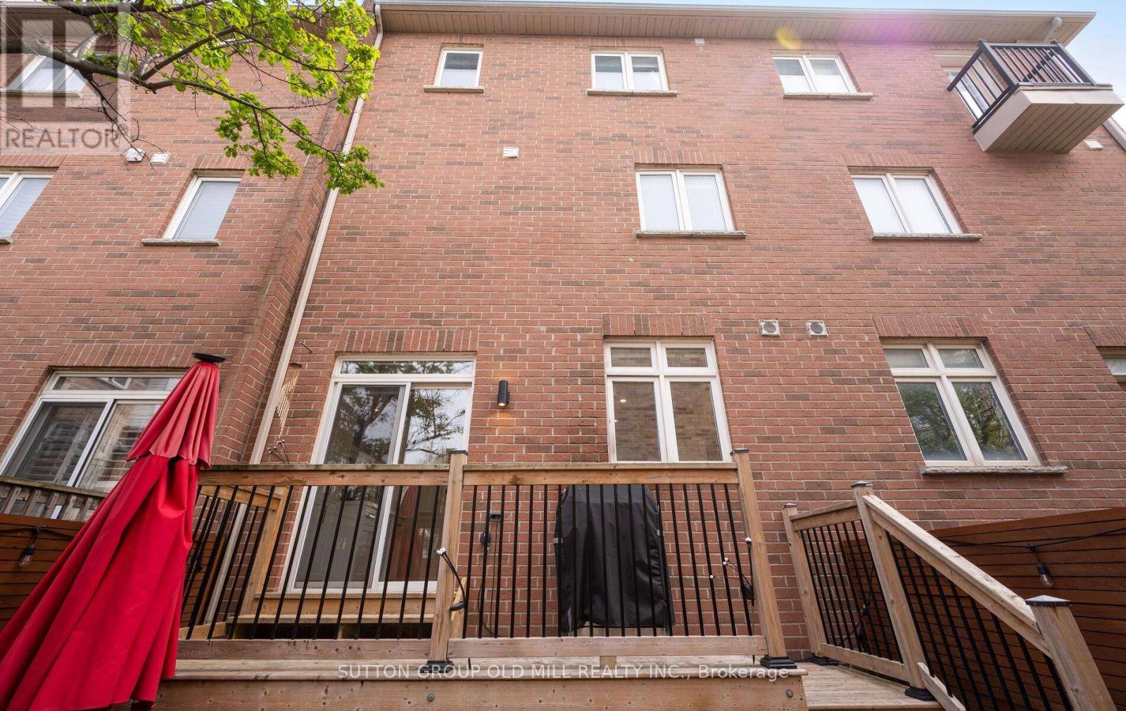 36 CLOCKWORK LANE - 38