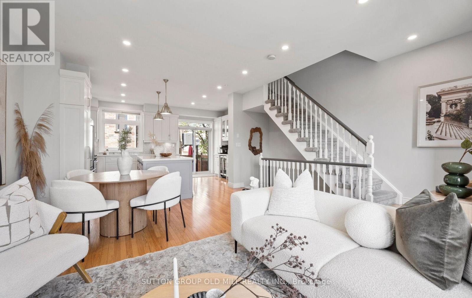 36 CLOCKWORK LANE - 6