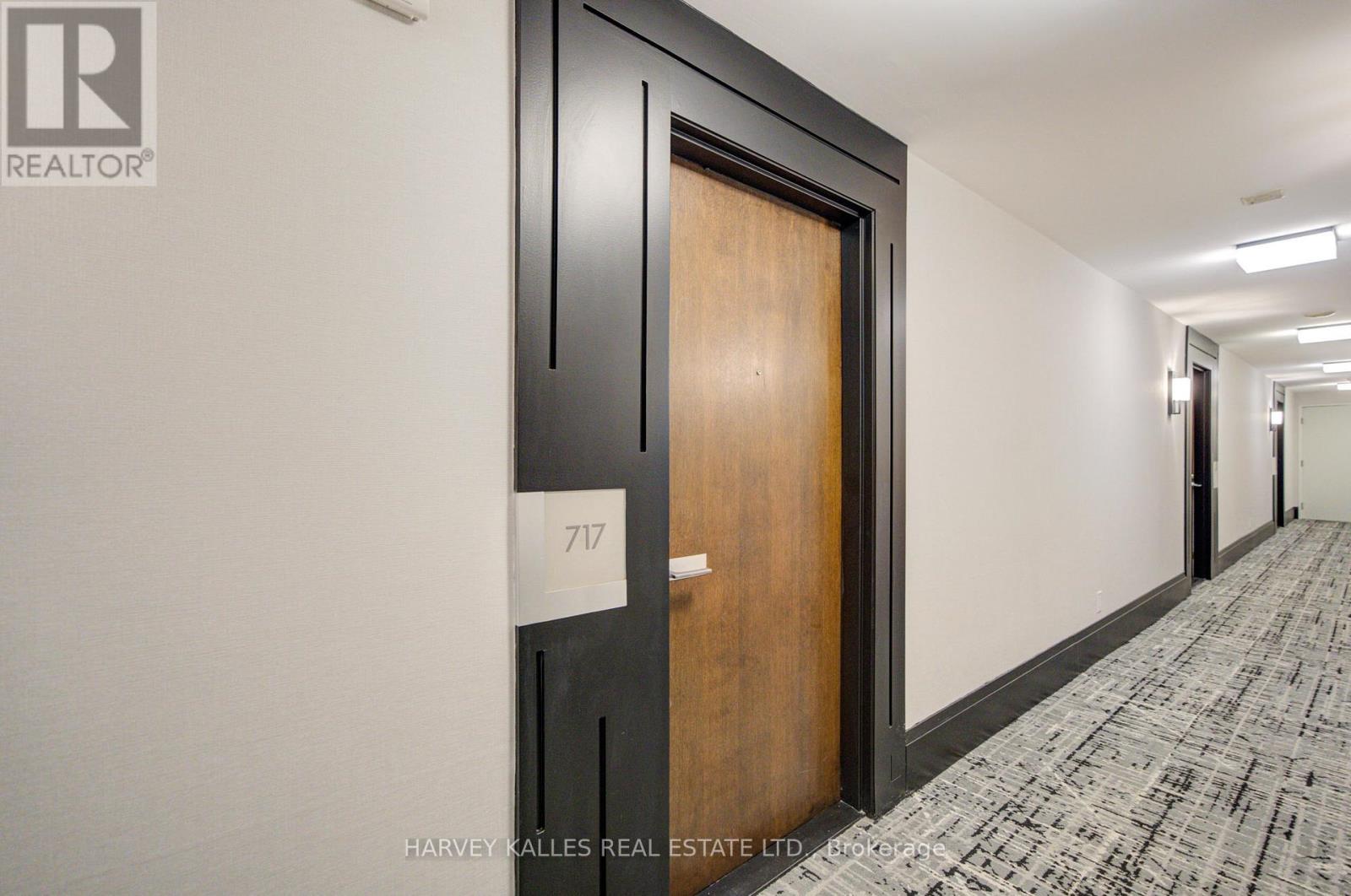 #717 111 ELIZABETH STREET - 7