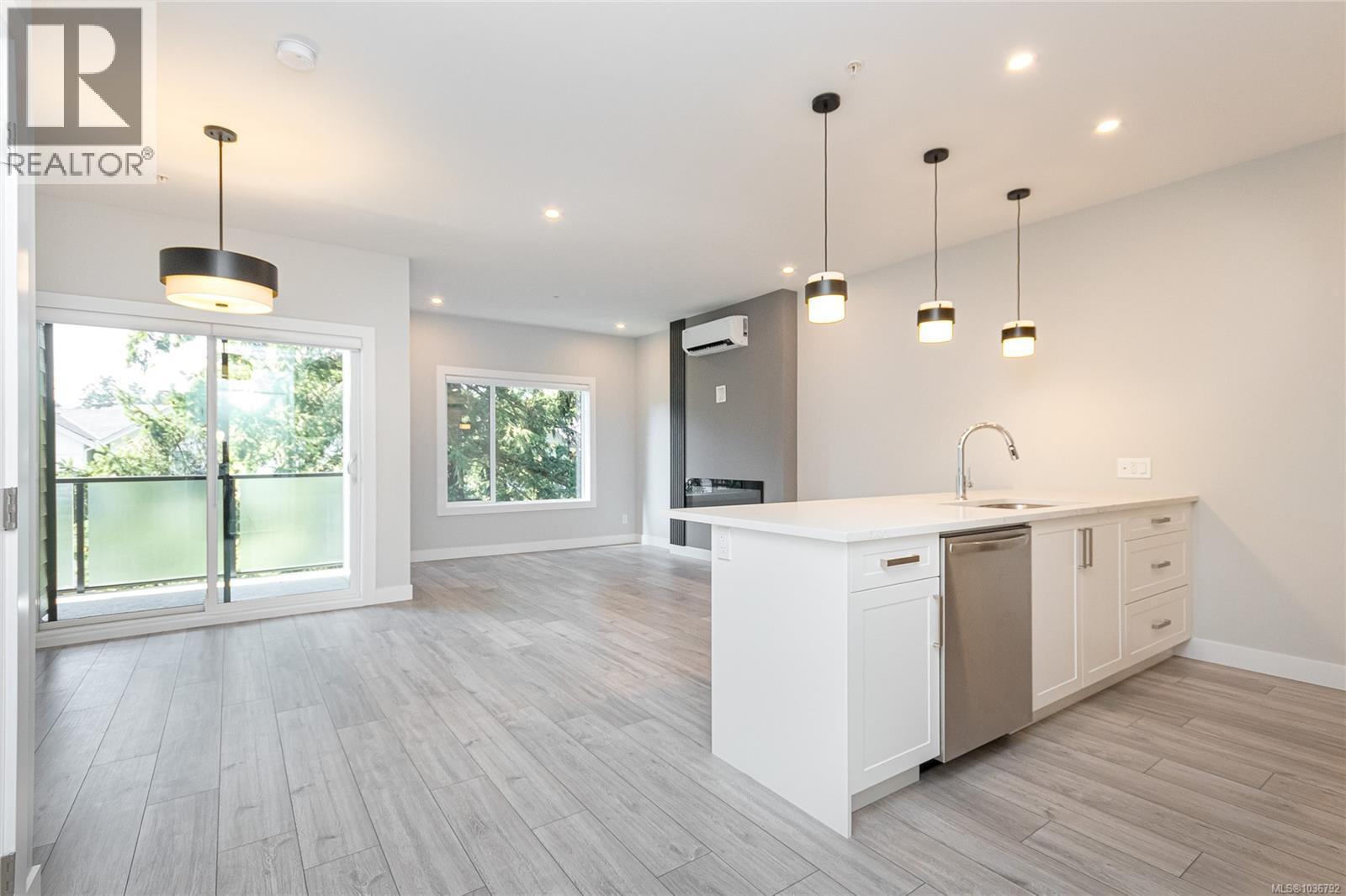 305 924 Jenkins Avenue, Langford