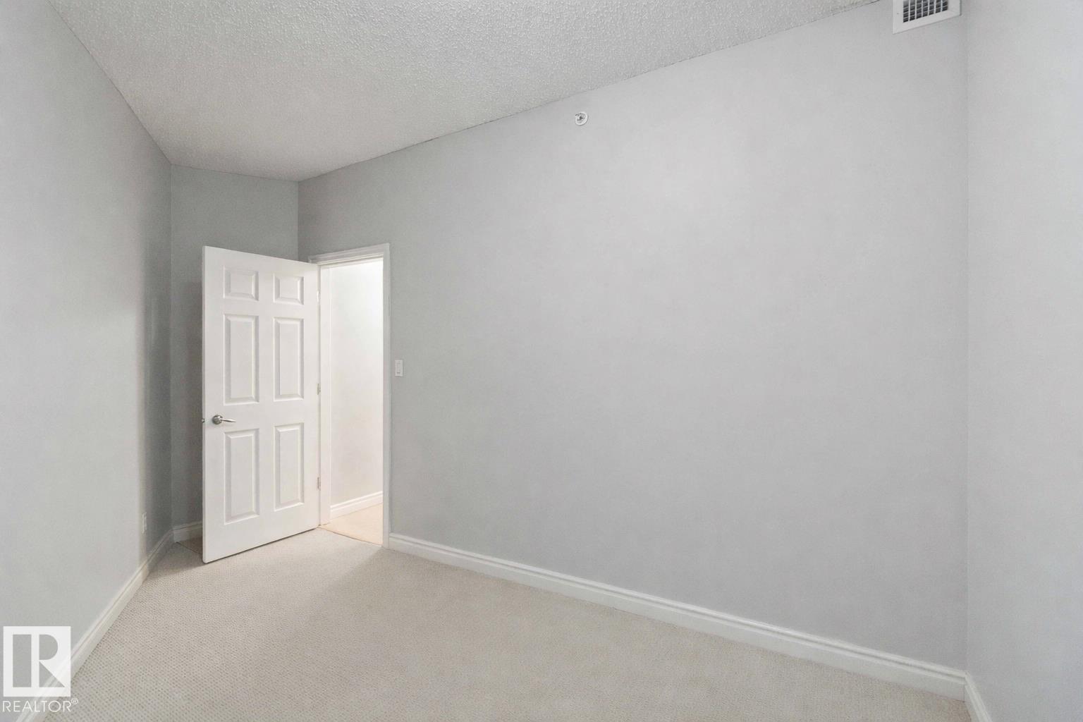 #402 9020 JASPER AV NW - 11
