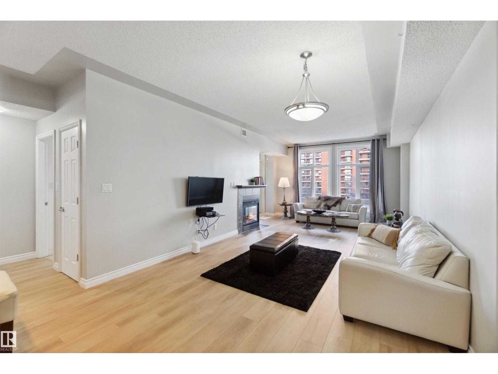 #402 9020 JASPER AV NW - 8