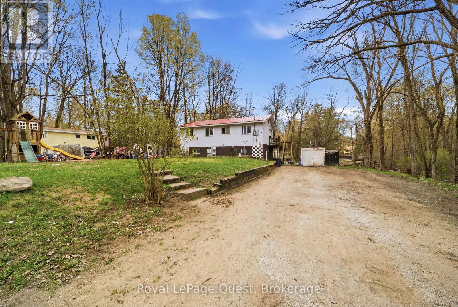 7476 ASH CRESCENT - 1
