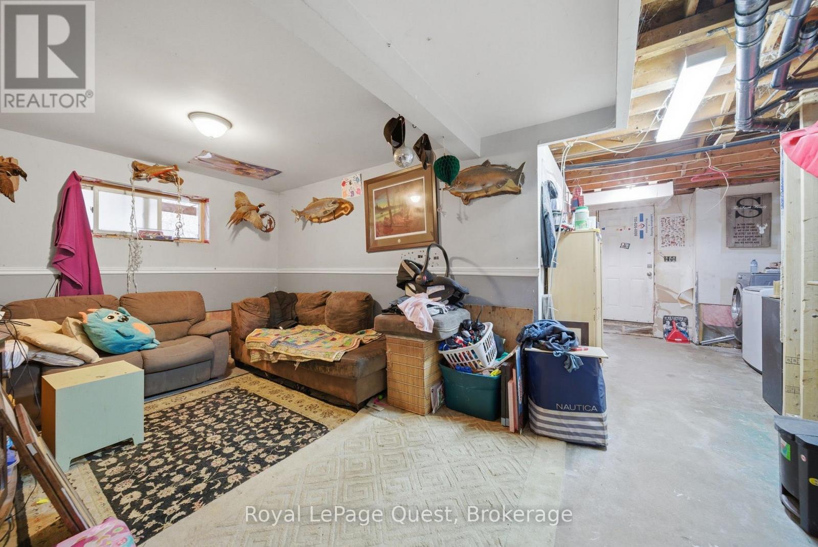 7476 ASH CRESCENT - 22