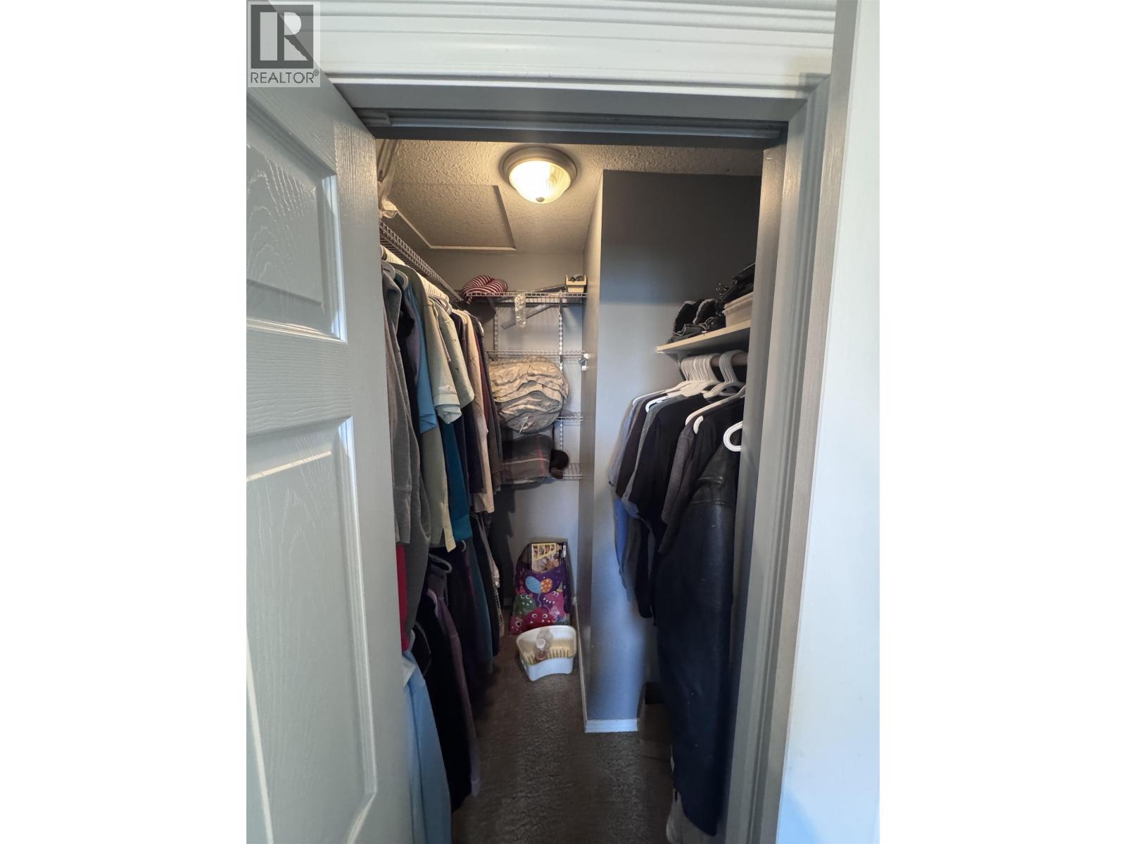 8916 84A STREET - 11