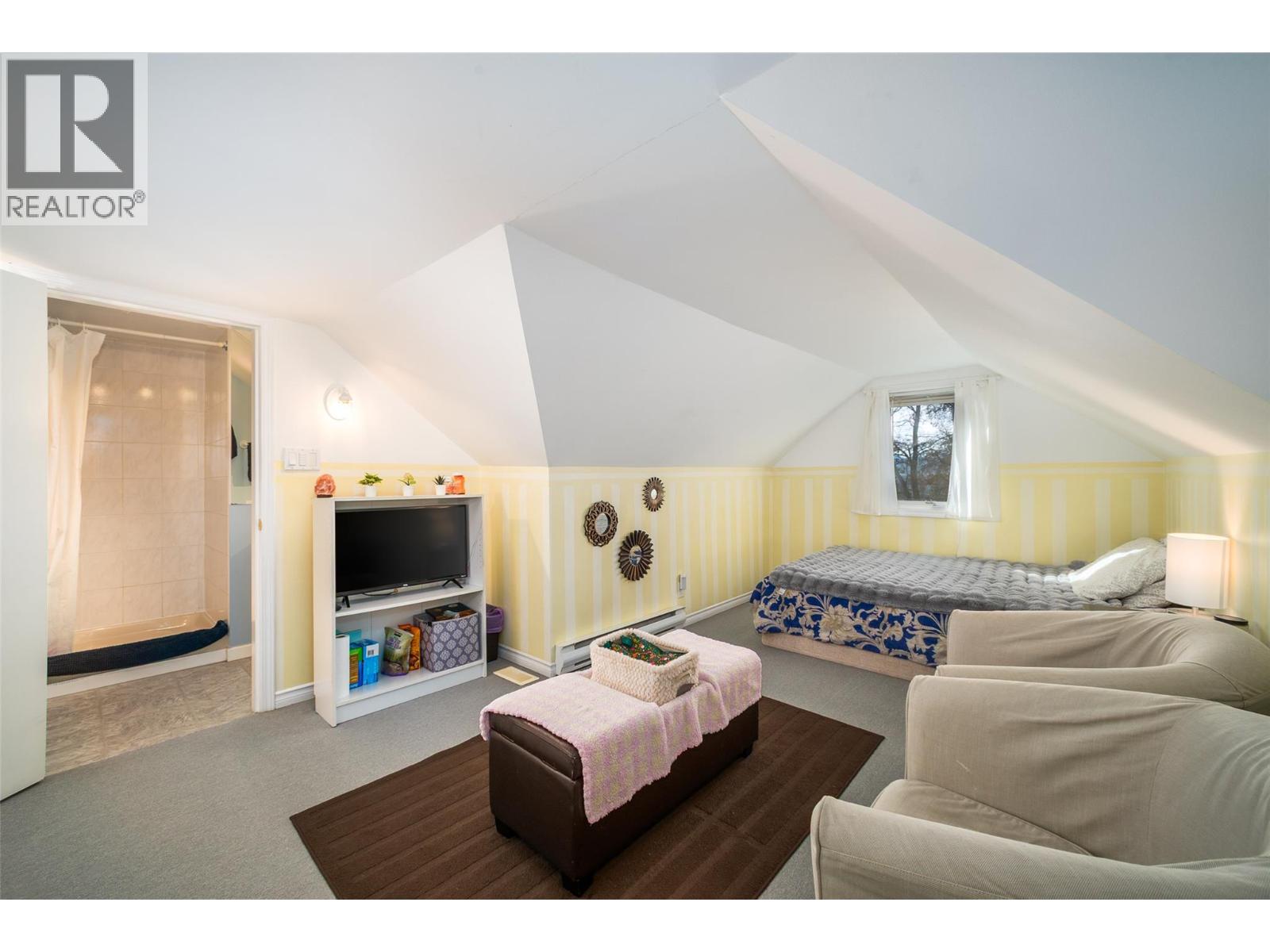  1150 Kelview Street, Kelowna