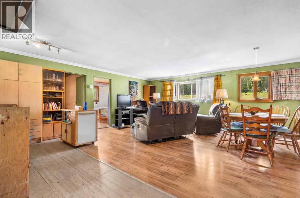 600 Robinson Road - 12