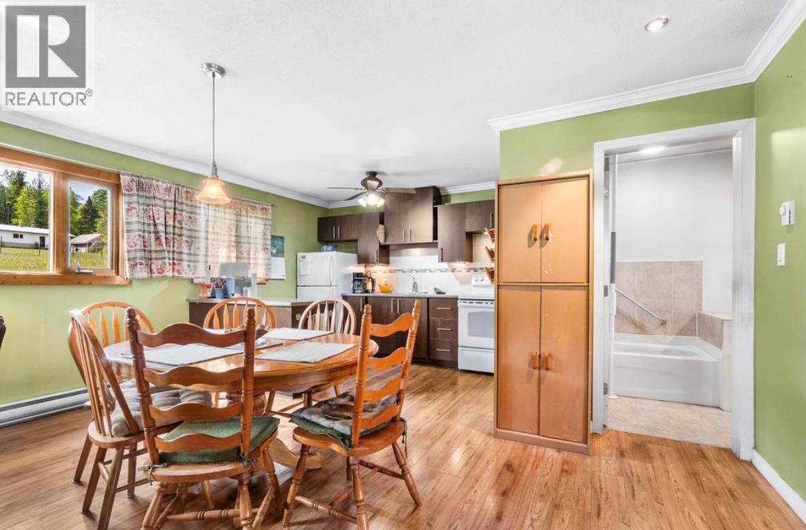 600 Robinson Road - 4