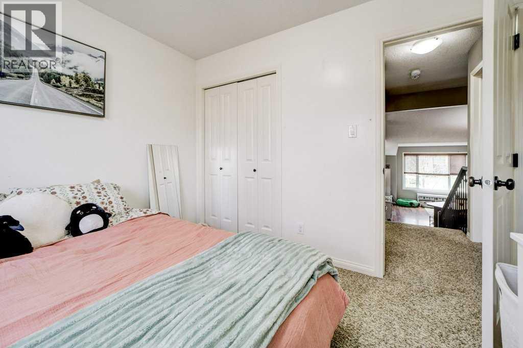 121 Mt Sundance Crescent W - 27