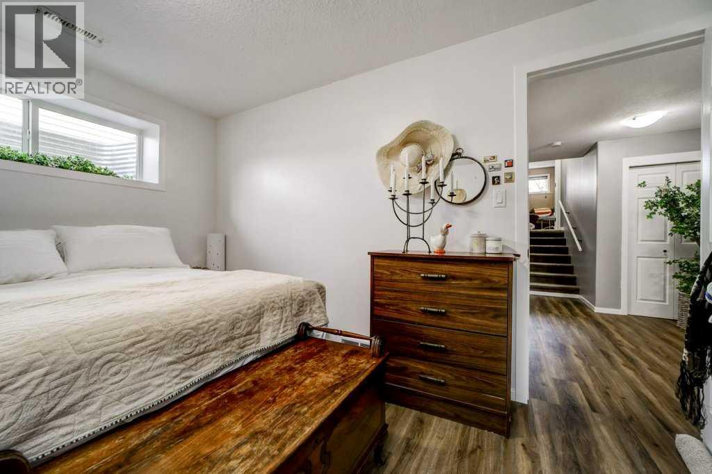121 Mt Sundance Crescent W - 36