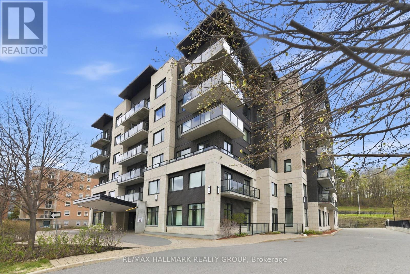#206 310 CENTRUM BOULEVARD - 1