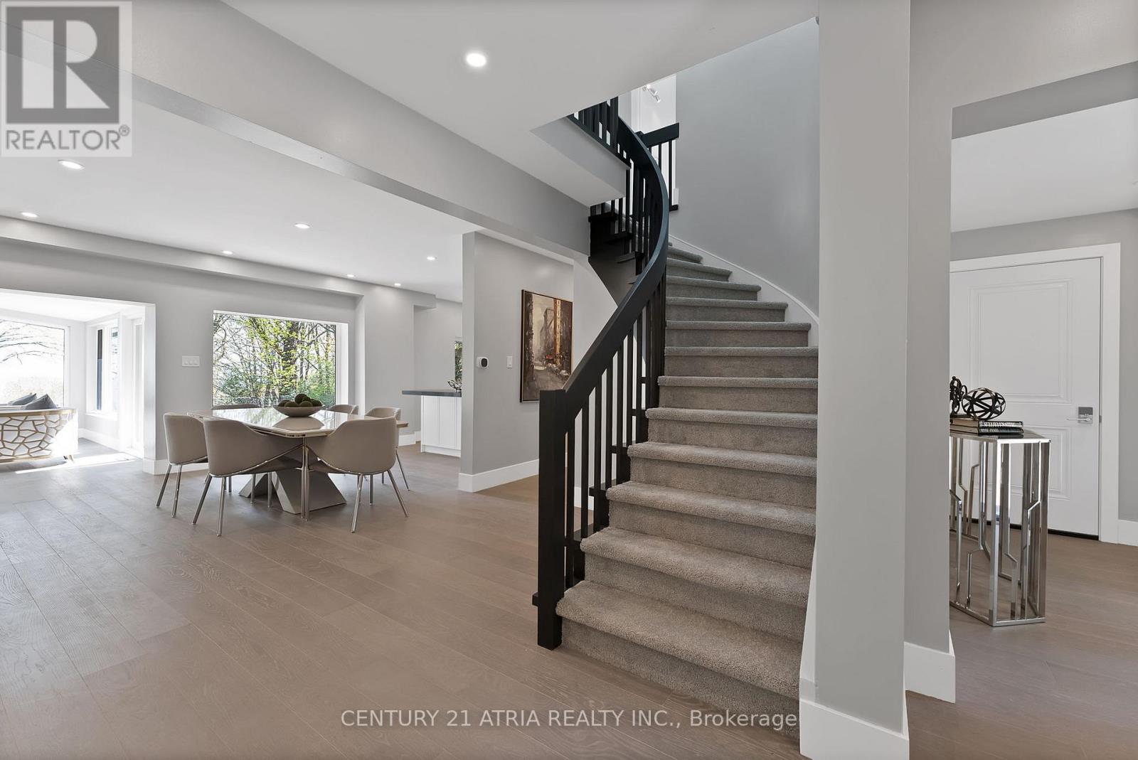 33 BELLEHAVEN CRESCENT - 21